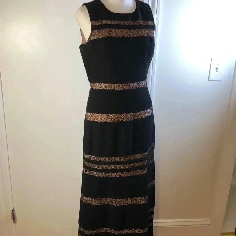 BCBG Max Azaria Katiana lace insert black fill length sleeveless gown. Size 6